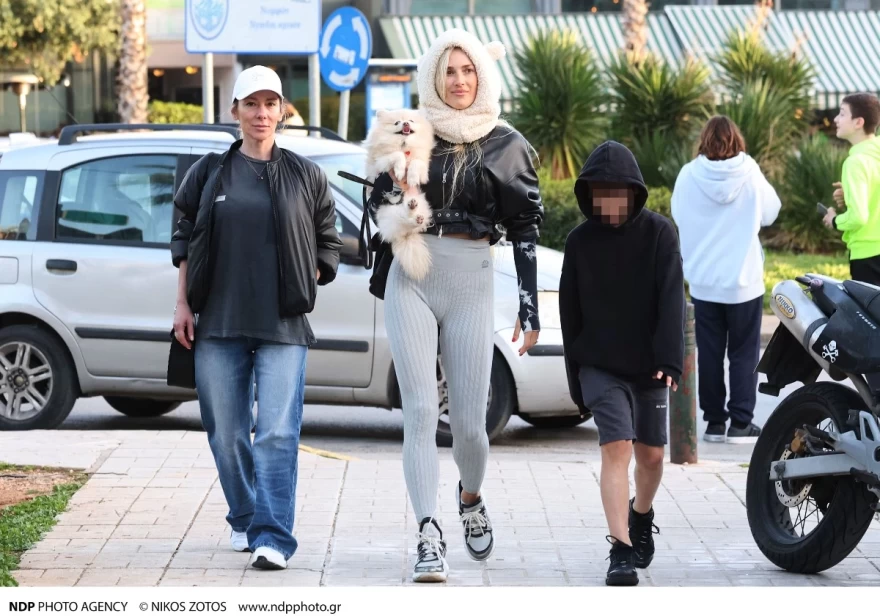 Βικτώρια Καρύδα - Γιος - Βόλτα