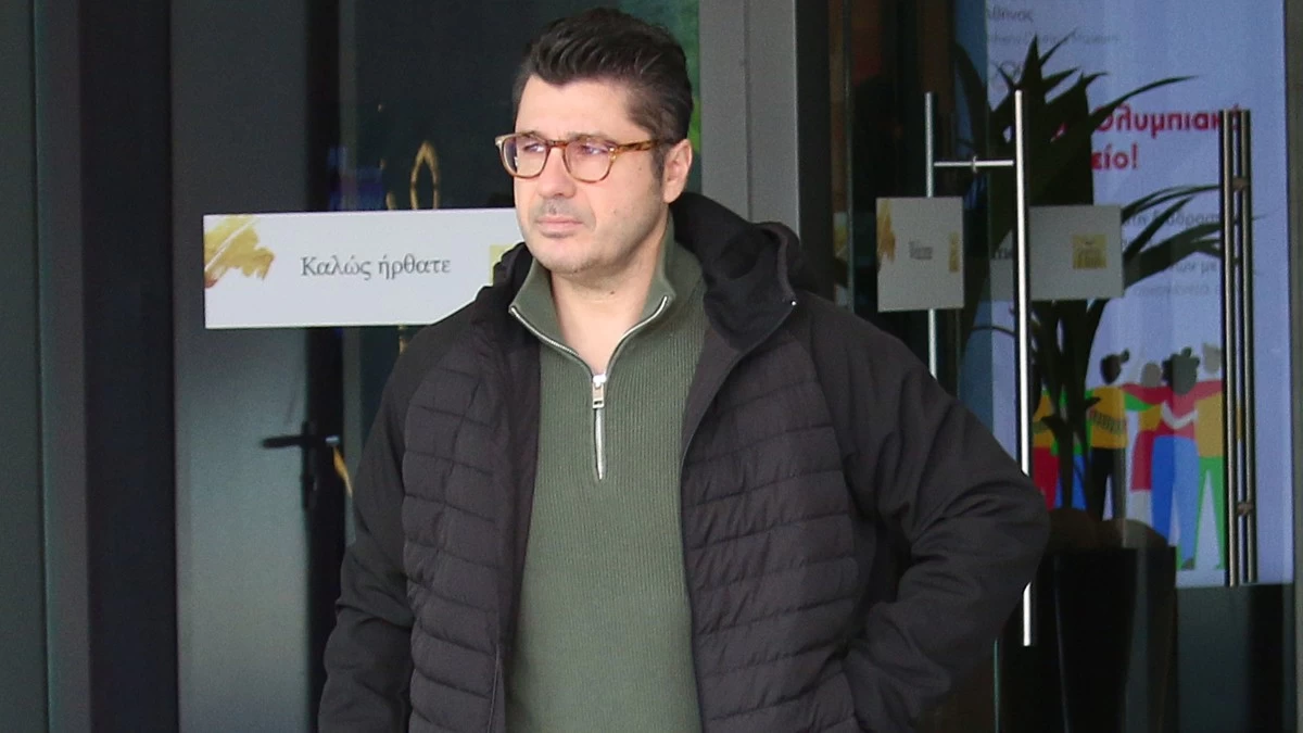 Λάμπρος Κωνσταντάρας: «Κάθε χρόνο η δόλια η Φαίη ακούει για την αλλαγή της ώρας...»