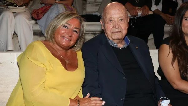 Λουκίλα Καρρέρ – Αποκαλύπτει το μυστικό της μακροζωίας του Μίμη Πλέσσα: Φτάνει 100 ετών και δεν έφαγε ποτέ κρέας