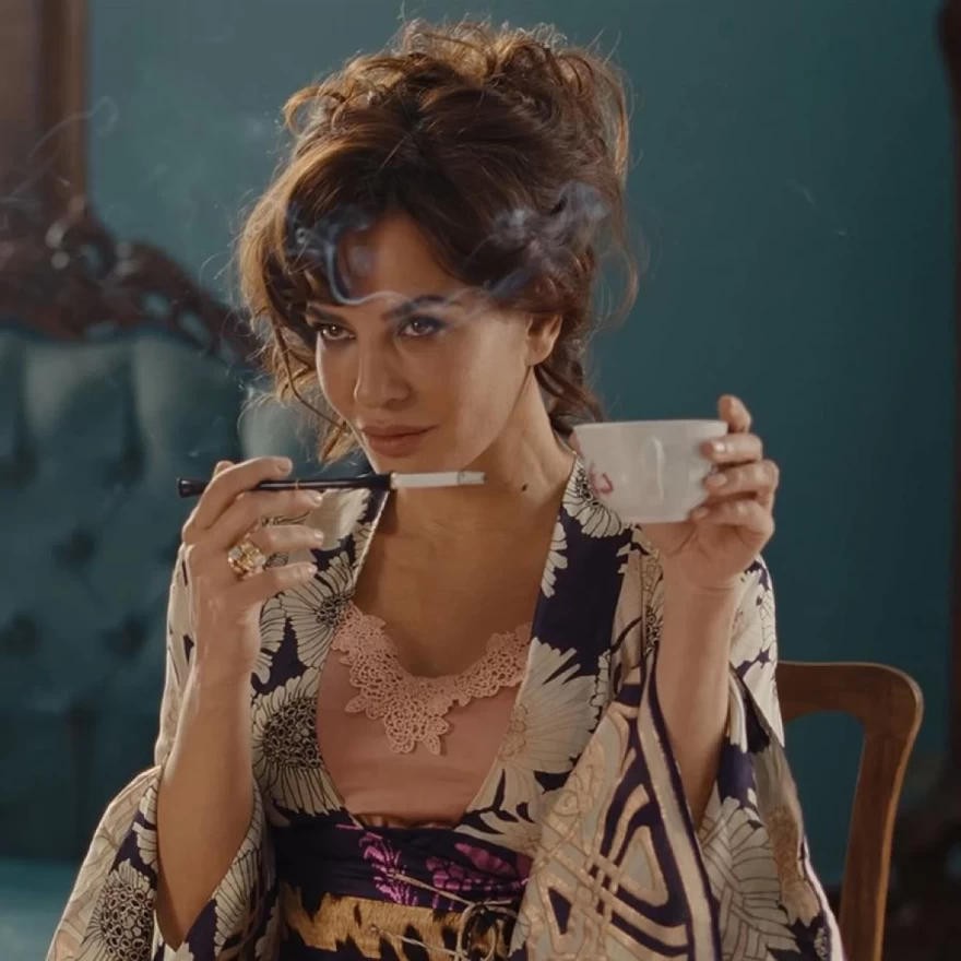 Η Νέλλα από τις Ψυχοκόρες