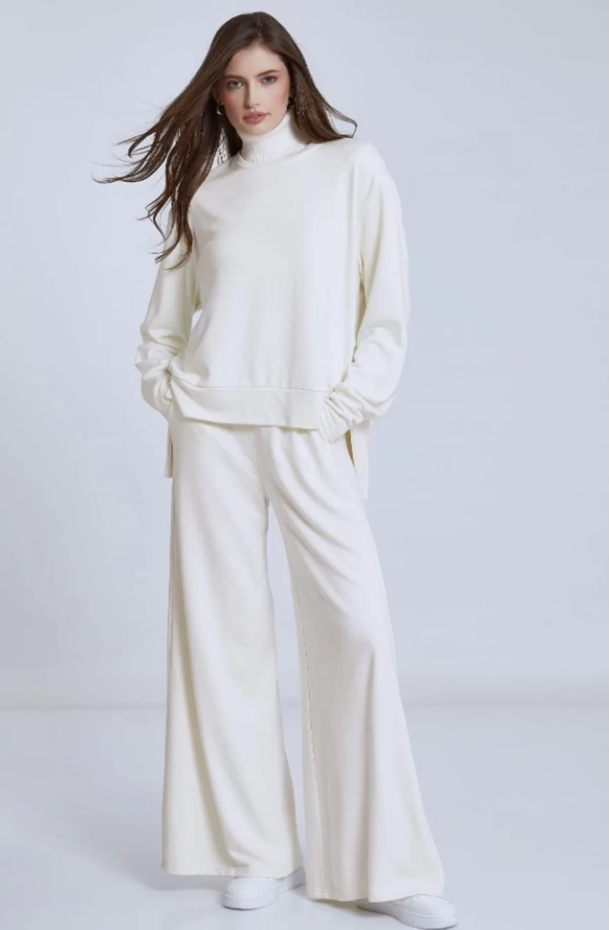 λευκή παντελόνα