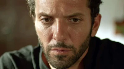 Η Παραλία (20/3): Η γυναίκα που μπαίνει στη ζωή του Χάρι μετά τη δολοφονία της Υπατίας