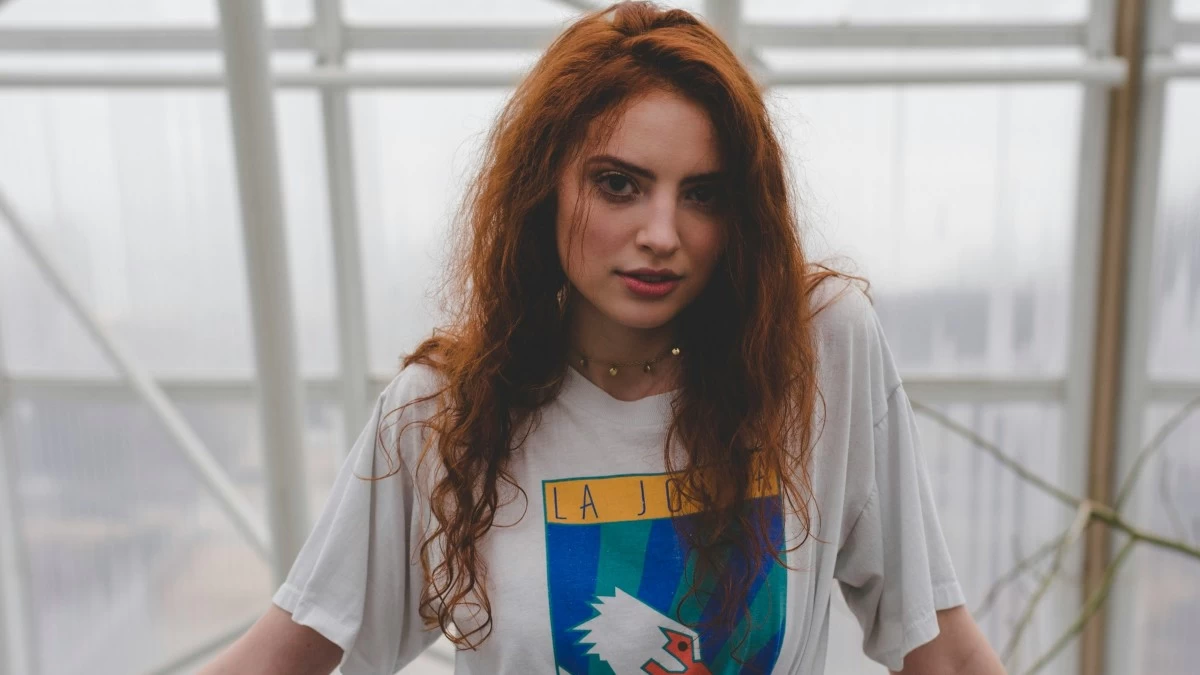 Έχεις κόκκινα μαλλιά; Με αυτήν την τεχνική θα τονίσεις το χρώμα τους & θα τα κάνεις να δείχνουν πιο εντυπωσιακά!