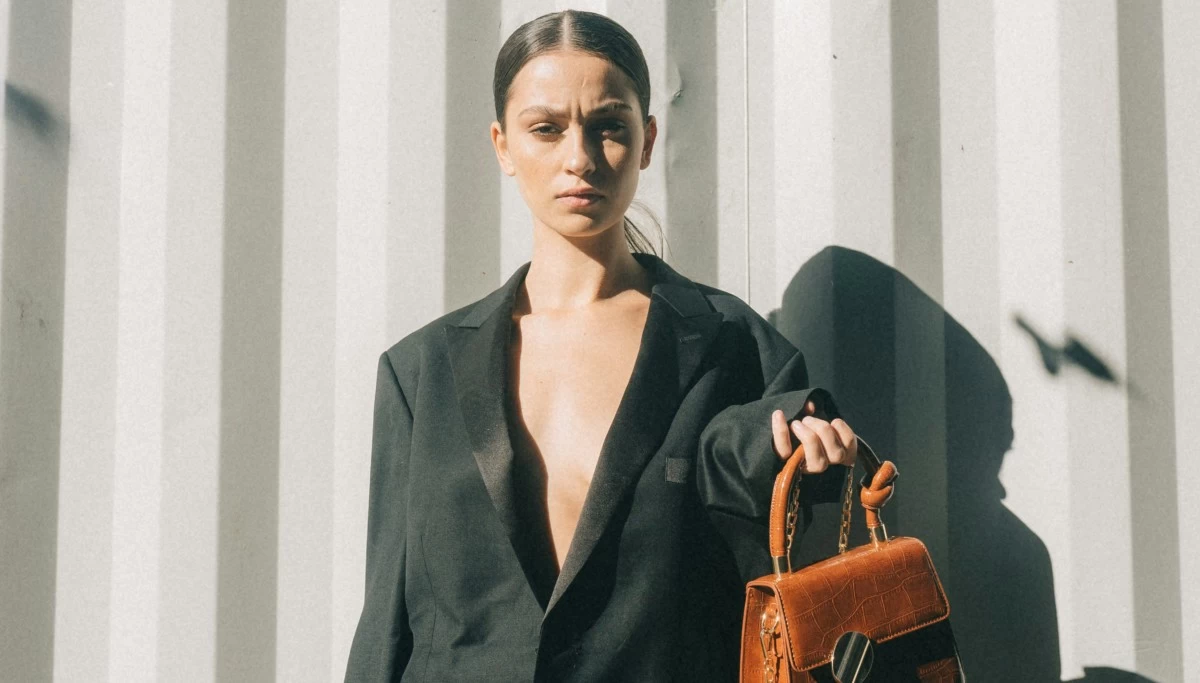 Αυτό είναι το πιο viral αξεσουάρ από την Εβδομάδα Μόδας του Παρισιού - Μια τσάντα φτιαγμένη από αέρα!