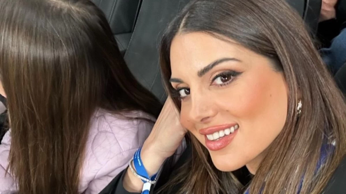 Σταματίνα Τσιμτσιλή: Περήφανη μανούλα με την ελληνική σημαία στα χέρια - Καμάρωσε στην παρέλαση της 25ης Μαρτίου την κόρη της, Νάγια