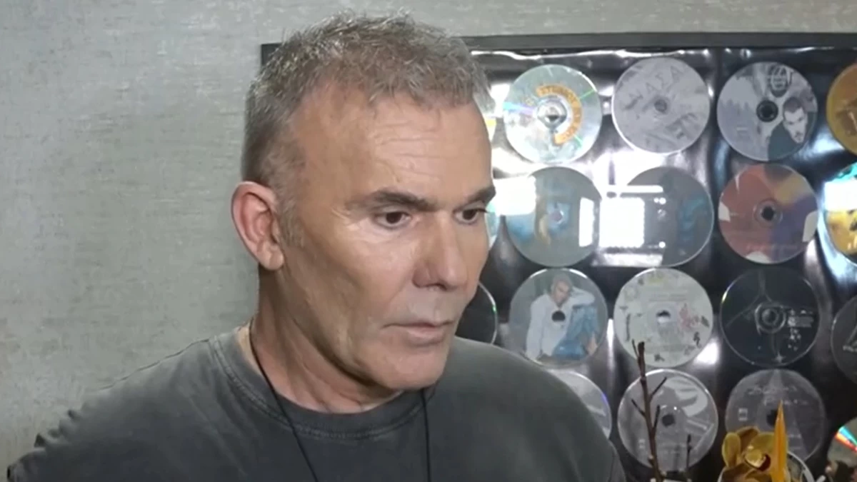 Στέλιος Ρόκκος: «Δεν θέλω με τίποτα να μου ξανακάνετε μια τέτοια ερώτηση» - Ξέσπασε στην κάμερα μετά την αναφορά δημοσιογράφου στον θάνατο του αδερφού του