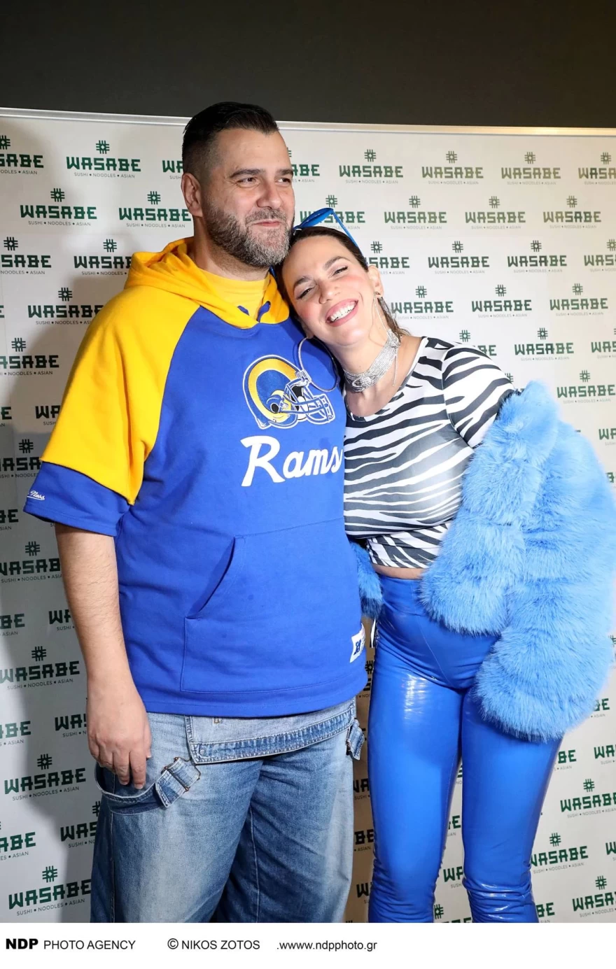 Κατερίνα Στικούδη - Βαγγέλης Σερίφης - Έξοδος