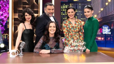 The 2Night Show: Οι Ψυχοκόρες «εισβάλλουν» στο πλατό του Γρηγόρη Αρναούτογλου
