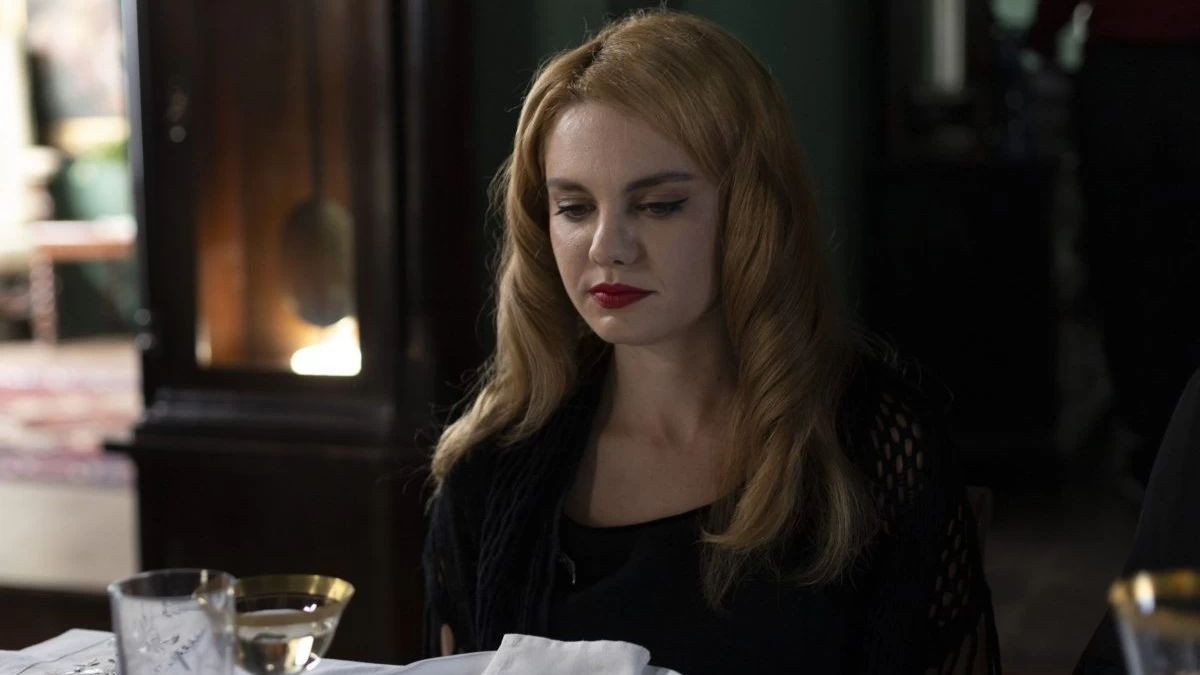 Το προξενιό της Ιουλίας: Η Ιουλία γεννάει 7μηνίτικο μωρό - Η Στεφανία την σώζει από την Χάδω