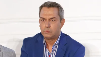 Χρήστος Χατζηπαναγιώτης: Χαμογελαστός στο κρεβάτι του νοσοκομείου - Η πρώτη του φωτογραφία μετά το έμφραγμα