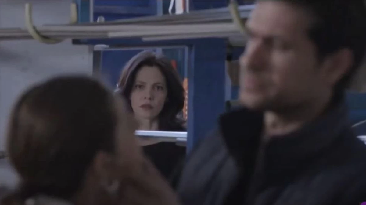 Σασμός (18/4): Η Σάντρα έρχεται πολύ κοντά με τον Αστέρη - Η Βασιλική τους πιάνει στα πράσα