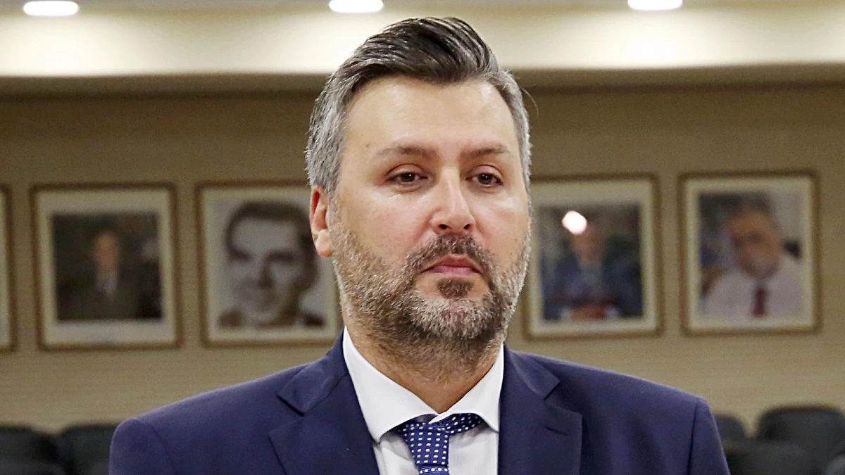 Γιάννης Καλλιάνος: Το απειλητικό μήνυμα που έστειλε στον γιατρό που ανέλαβε τον πατέρα του - «Θα σου τελειώσω την καριέρα»