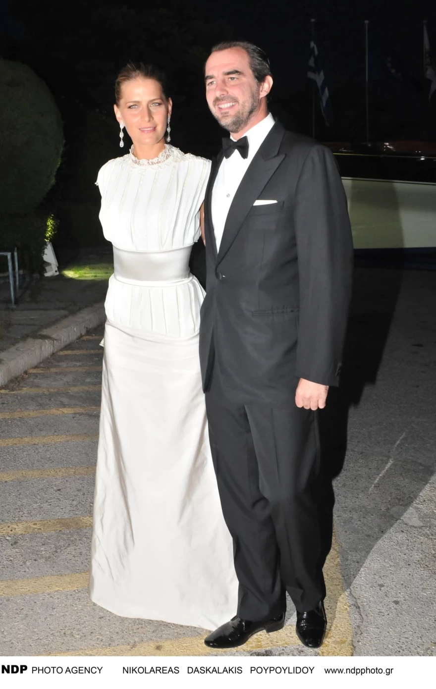 Τατιάνα Μπλάτνικ με λευκό φόρεμα