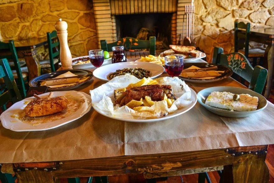 Στου Δεκλερή στα Τρίκαλα Κορινθίας