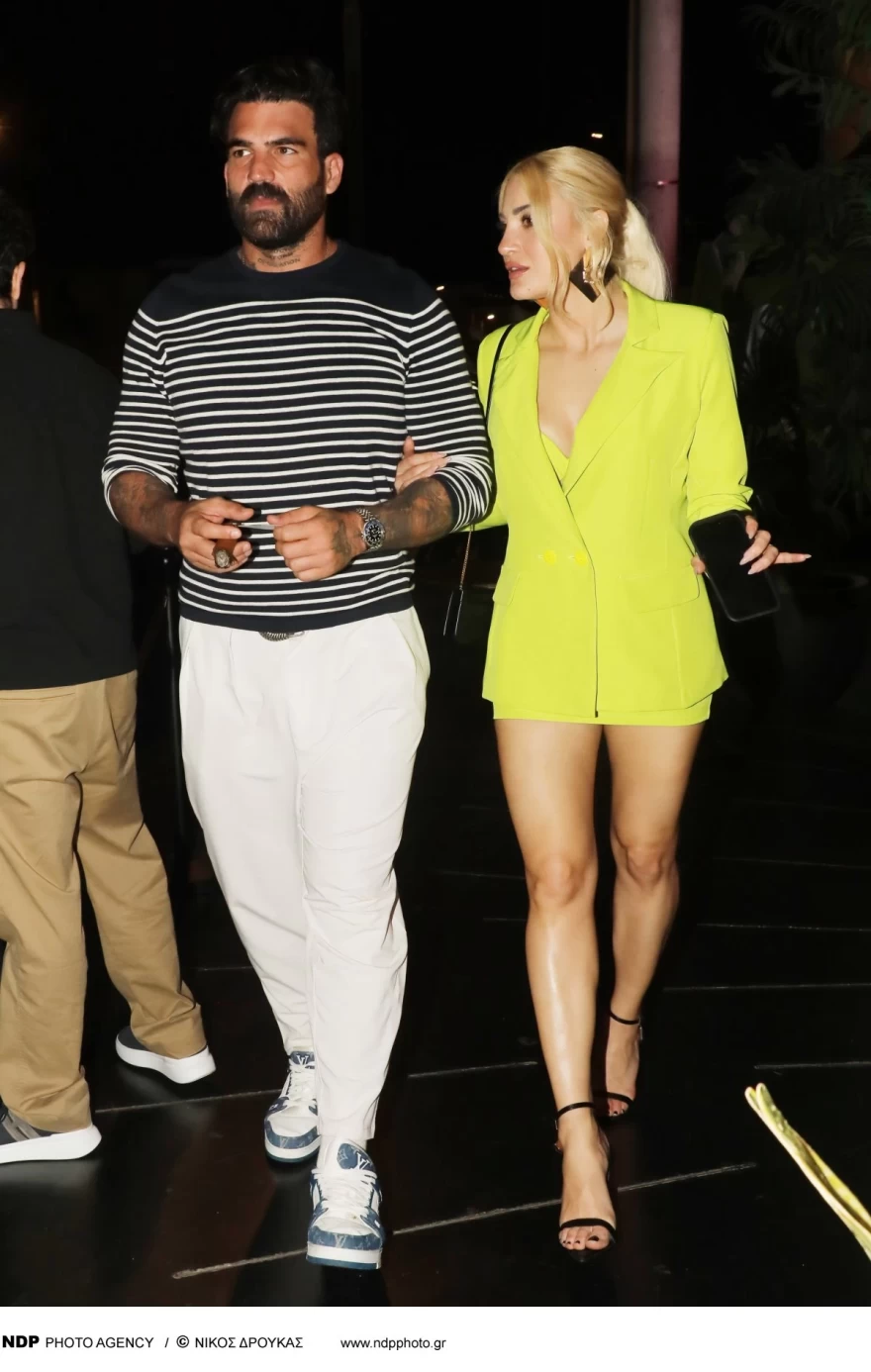 ιωάννα τούνη neon σύνολο