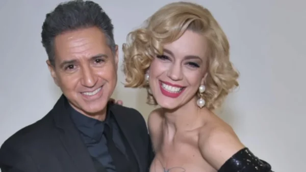 Τραϊάνα Ανανία: Η πρώτη δημόσια εμφάνιση μετά το έμφραγμα του Κόκοτα στην πρόβα του J2US - Χαμογελαστή ανάμεσα σε επώνυμα πρόσωπα