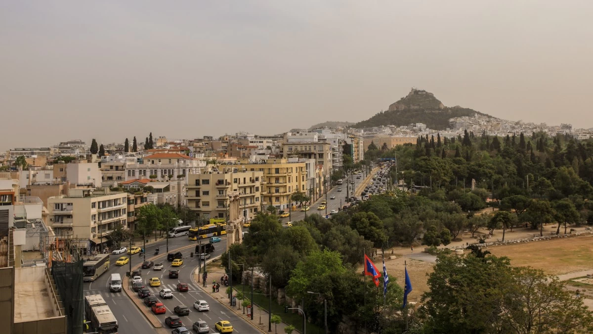 Καιρός: Τοπικές βροχές και καταιγίδες σήμερα 25/4 - Που θα σημειωθεί συγκέντρωση αφρικανικής σκόνης;