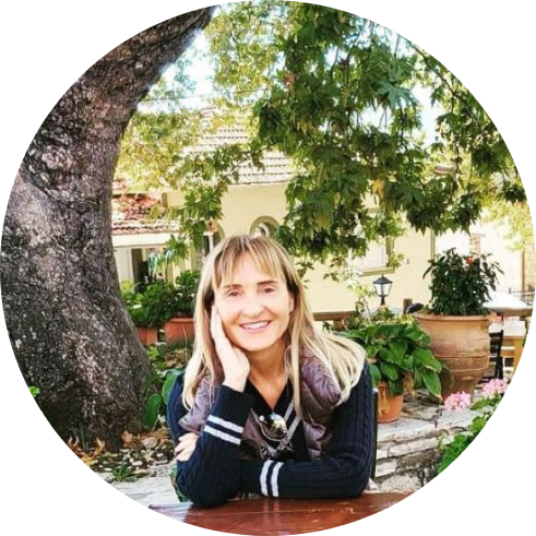 Μάρα Ζαχαρέα στα Τρίκαλα Κορινθίας