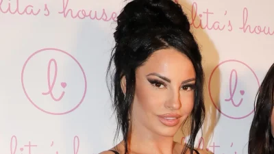 Δήμητρα Αλεξανδράκη: Γενέθλια για τον σύζυγό της - Η ιδιαίτερη τούρτα και η ηλικία του αγαπημένου της