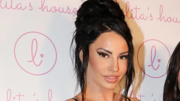 Δήμητρα Αλεξανδράκη: Γενέθλια για τον σύζυγό της - Η ιδιαίτερη τούρτα και η ηλικία του αγαπημένου της