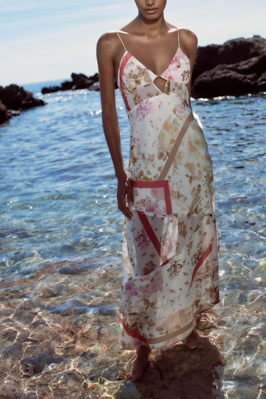 σατέν φόρεμα