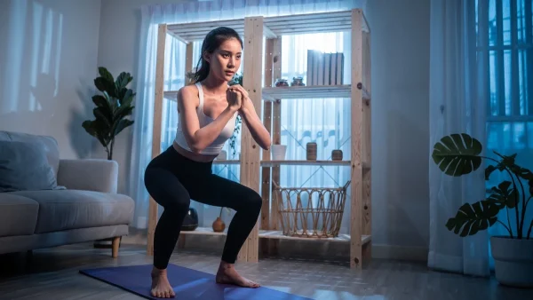 Βραδινή γυμναστική: Γιατί πρέπει να την αποφεύγεις; Mπορεί να επηρεάσει αρνητικά τον ύπνο σου;