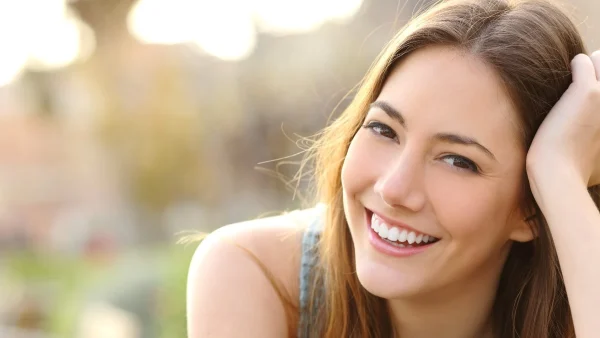 Σέρουμ ματιών: Πότε & πώς εφαρμόζεται για να έχεις πάντα ένα νεανικό & ξεκούραστο βλέμμα;