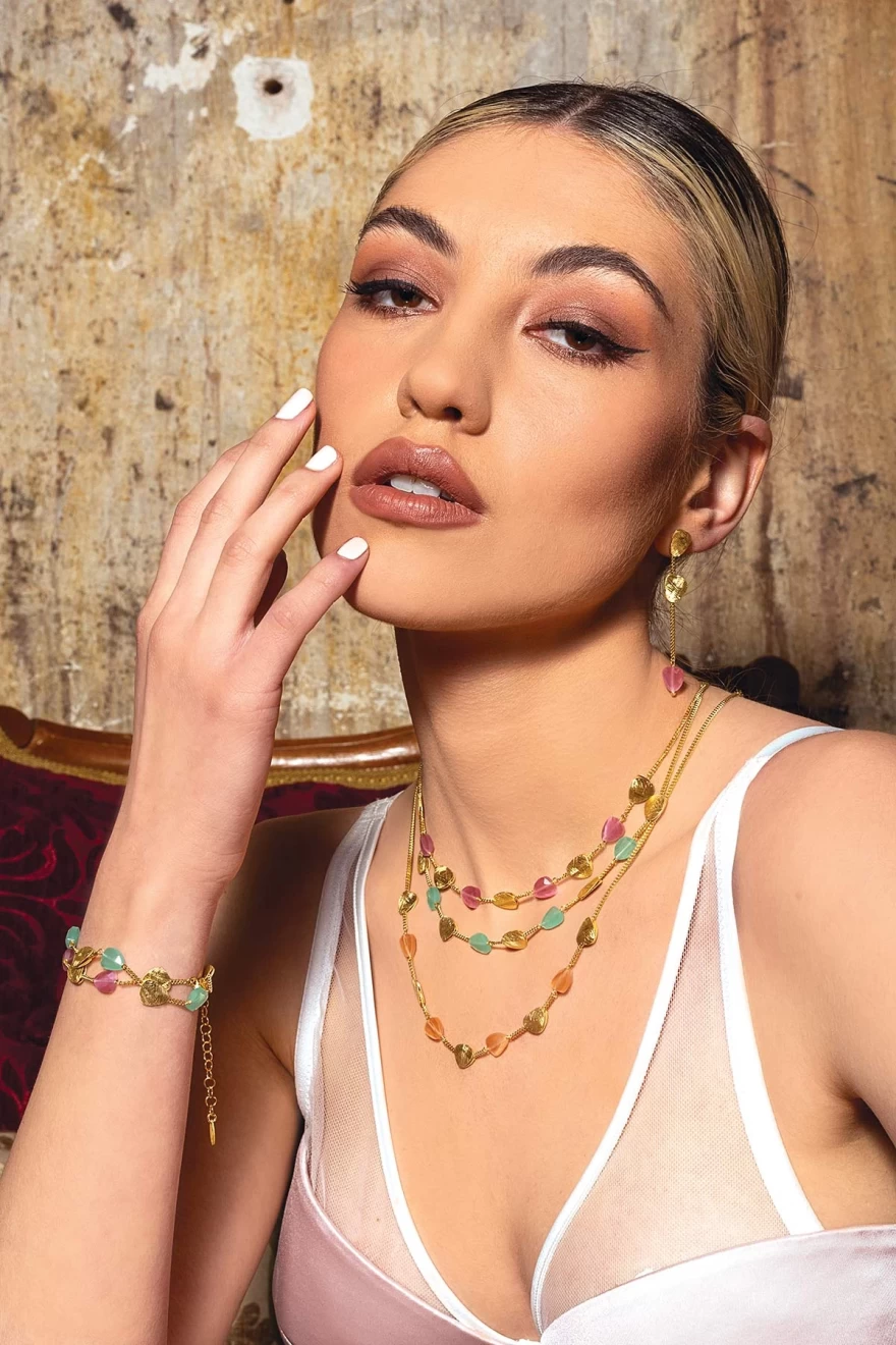 Best of Jewels: Τα ωραιότερα κοσμήματα της άνοιξης σε μια εντυπωσιακή φωτογράφιση για να διαλέξεις αυτά που ταιριάζουν στο στυλ σου