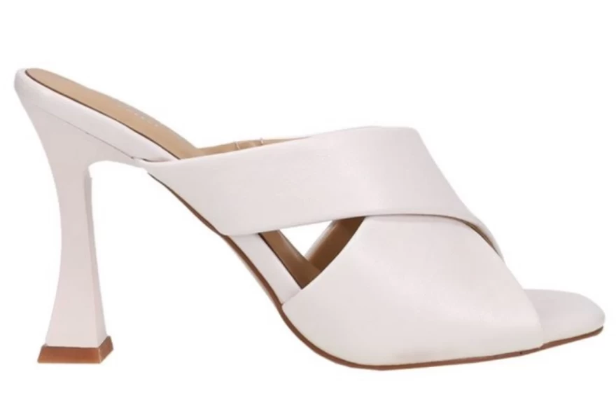 λευκά mules