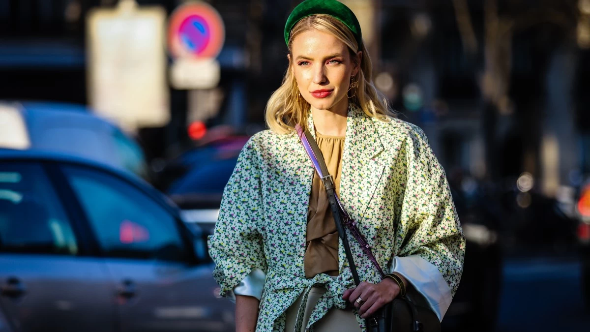 Ταξίδι με αεροπλάνο: Οι Γαλλίδες φοράνε 6 στυλ στο repeat