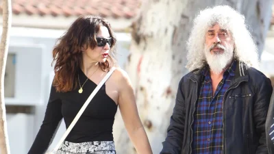 Σύζυγος Γιάννη Γιοκαρίνη: «Πήγε να μου ορμήσει! Έχω δει το τέρας του αλκοολισμού...» - Ο πραγματικός λόγος που κάλεσε έντρομη την αστυνομία