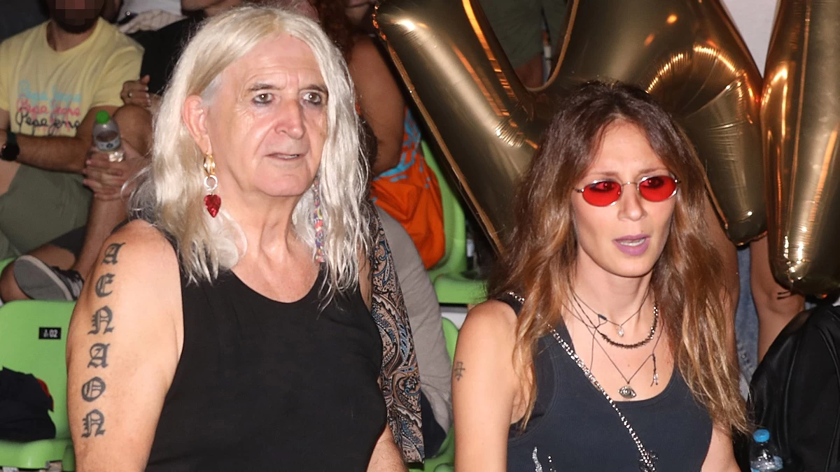 Νίκος Καρβέλας: Γενέθλια για τον γιο που απέκτησε με τη Φερεντίνου - Ίδιος ο πατέρας του με ξανθά μαλλιά (Φωτογραφίες)