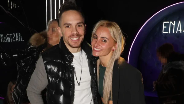 Βασιλική Μιλλούση: Πάντα στο πλευρό του Λευτέρη Πετρούνια – Στην Ιταλία με τις κόρες τους