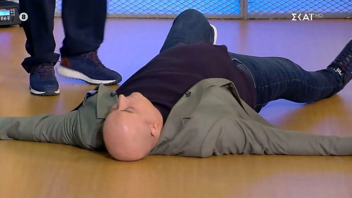 Η μαμά μου μαγειρεύει καλύτερα από τη δική σου: «Μην φύγεις, δεν αισθάνομαι καλά» - Κατέρρευσε ο Μάρκος Σεφερλής