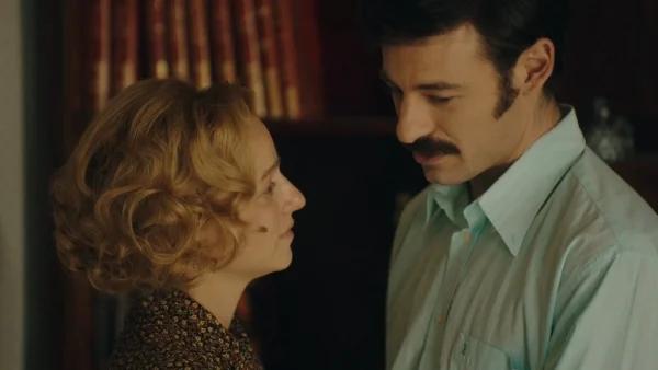 Το Ναυάγιο: Τον χωρίζει και τα φτιάχνει με άλλον με συνοπτικές διαδικασίες - «Το ήξερα ότι είχες συναισθήματα για εκείνον»