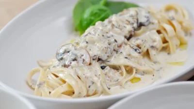 Αυτή είναι η πιο θεϊκή συνταγή για νηστίσιμη καρμπονάρα - Θα νομίζεις πως τρως την κλασική αλλά...