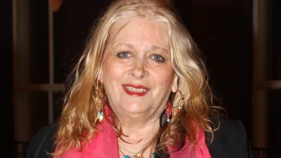 Νόρα Βαλσάμη: Η τραγωδία που ζει με το γιο της - Η απομόνωση στην Σύρο κα τα κινητικά προβλήματα