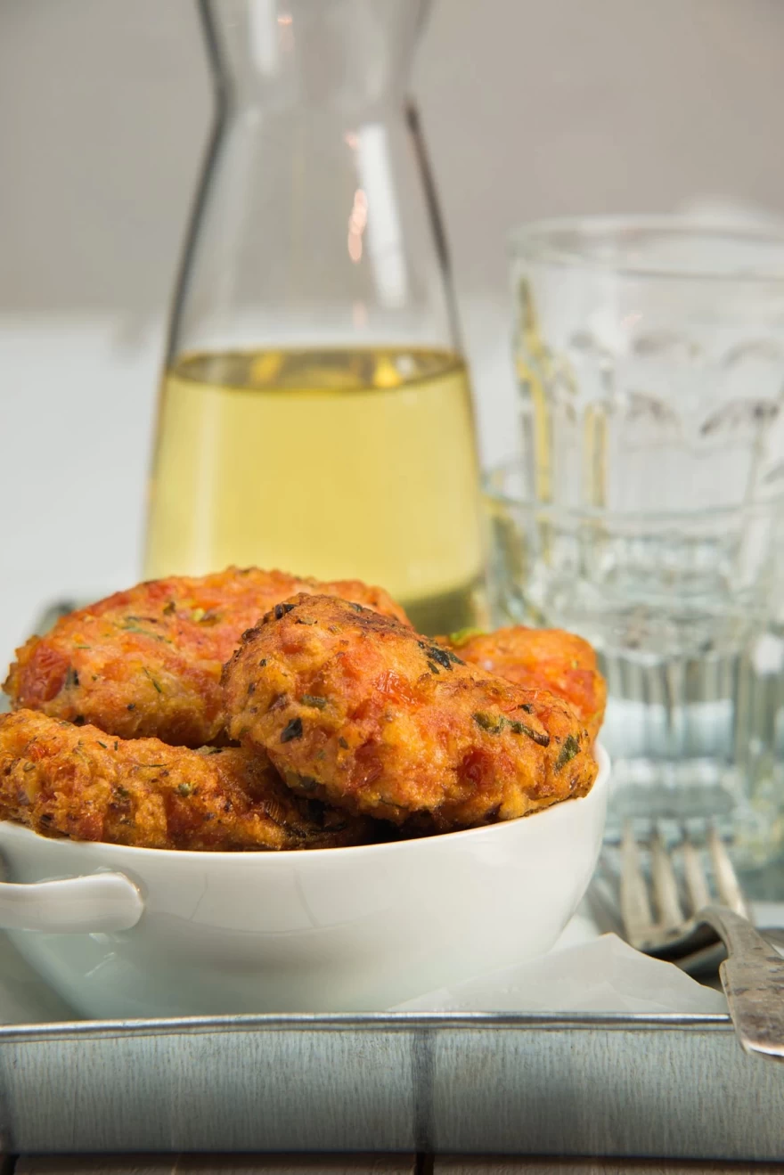 Ντοματοκεφτέδες Σαντορίνης