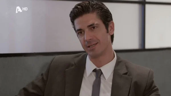 Ο παράδεισος των κυριών (5/4): Το τέλος του γράφεται με τη δολοφονία του - Του περνάει το σχοινί στο λαιμό και τον πνίγει