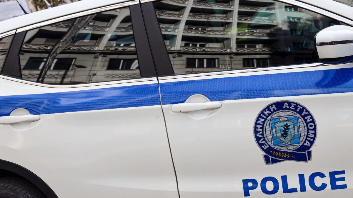 Τραγωδία στη Βέροια: Αυτοκίνητο έπεσε σε στάση λεωφορείου - Νεκρές δύο γυναίκες