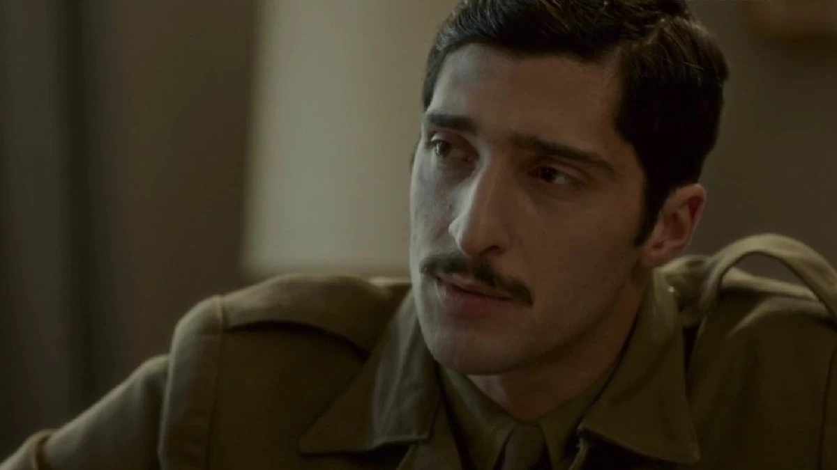 Το προξενιό της Ιουλίας: Σφαγή στο νεκροταφείο - Ο Ρήγας μαχαιρώνει τον Ραζίνη