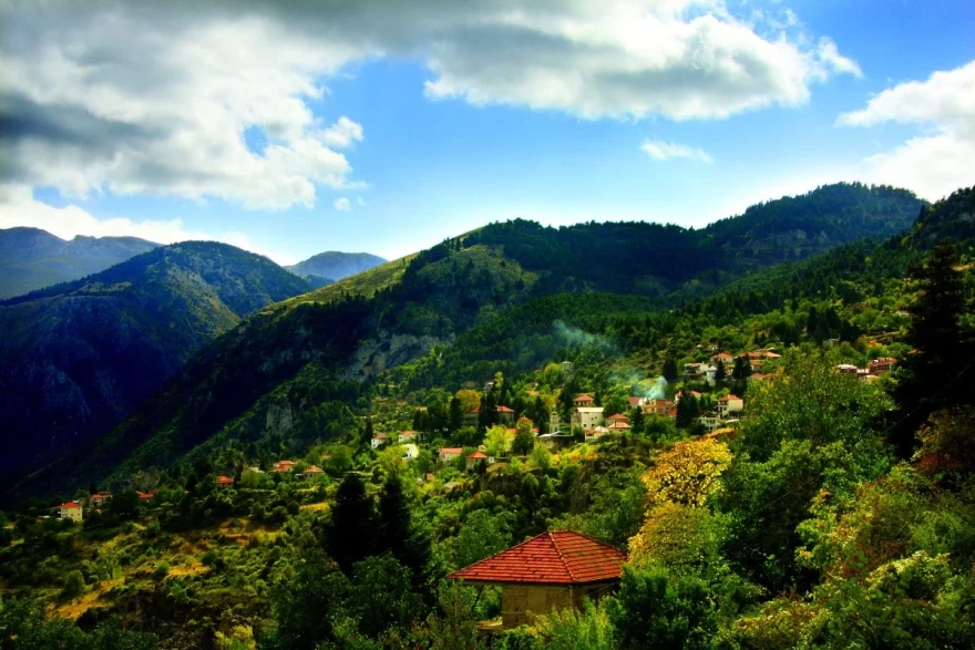 Τρίκαλα Κορινθίας