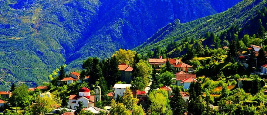 Τρίκαλα Κορινθίας