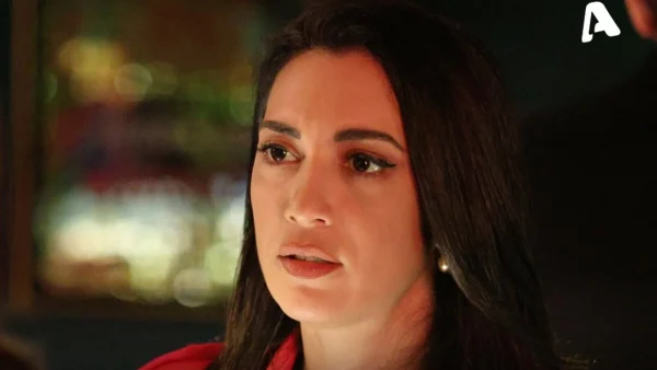 Σασμός: Η τραγική μοίρα της Στέλλας - Της καρφώνουν μια σύριγγα στο λαιμό και...