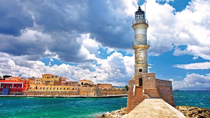 Ο φάρος στο λιμάνι των Χανίων