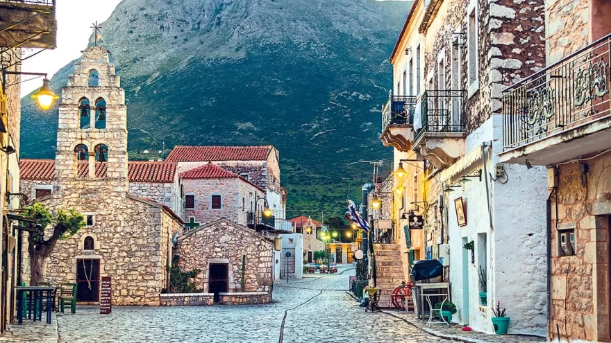 Στη μαγική Μάνη