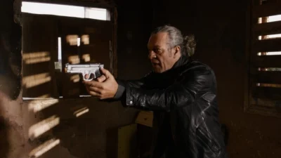 Σκαραβαίος (8/4): «Το θύμα άνοιξε στον δολοφόνο του» - Σοκάρει ένα νέο φονικό νεαρής κοπέλας