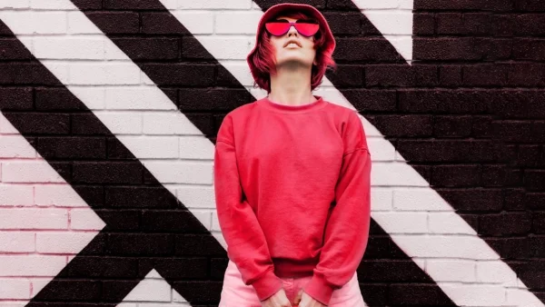 Αυτά τα sneakers φοράνε όλες οι fashionistas την άνοιξη