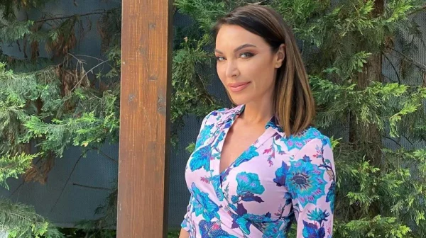 Η Τατιάνα Στεφανίδου φόρεσε το casual σύνολο που θα βάλουμε όλες την Κυριακή του Πάσχα