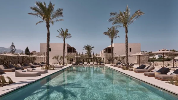 Theros All Suite Hotel: Μια ολιστική εμπειρία νησιωτικής ευτυχίας στην Κω